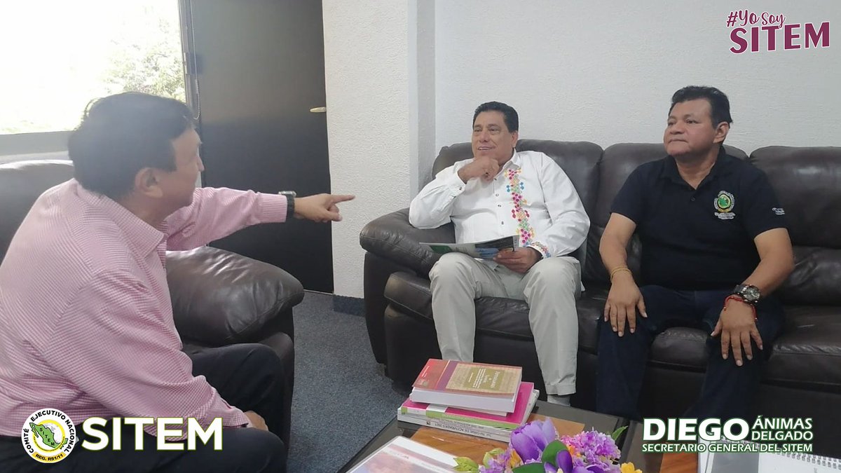 sitem_cen's tweet photo. Se reune Diego Animas Delgado, con el Mtro. Víctor Sarmiento Maldonado, Secretario de Educación de Campeche (SEDUC)

https://t.co/E8hZNDamoZ https://t.co/CMH1v9f7uq