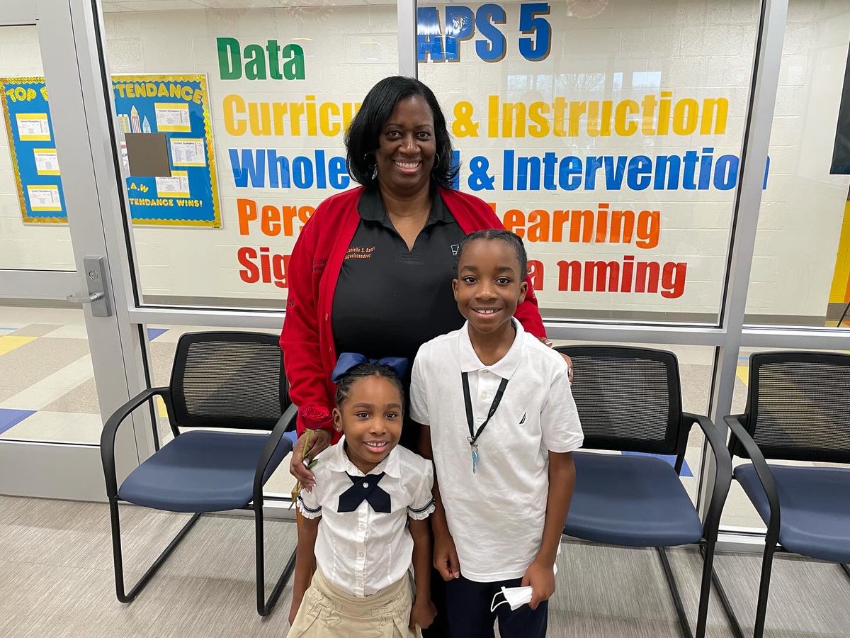 Our little Hutchinson Elementary scholars have so much talent! I had the pleasure of meeting so many smiling faces and witnessed students heavily engaged in the classroom! Thank you, #Tigers, for a great visit! #APSExcellence #AtlantaPublicSchools