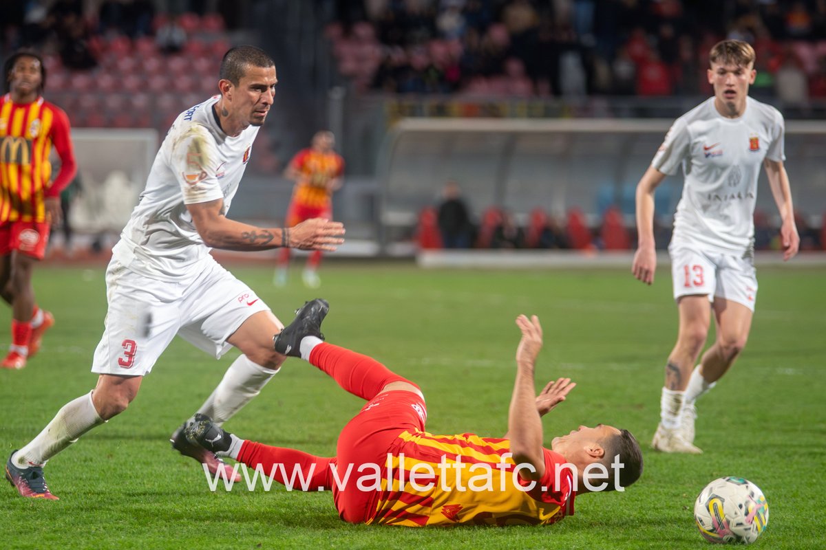 Birkirkara survived a bruising encounter on Friday as a late Alessandro Coppola goal earned them a hard-fought victory over rivals Valletta. Read more bit.ly/3w9SYkZ