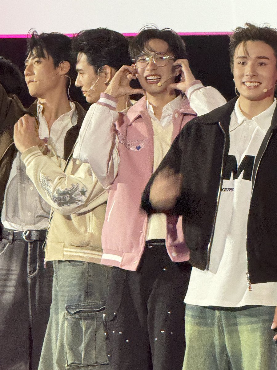pui_ngo's tweet photo. ❤️

#PitBabeTheSeries #PitbabeTheLastRace
#PitBabeFinalEP
#poohpavel #pavelpooh #ppoohkt #pavelphoom
#pitbabetheseries https://t.co/niQzQFz6xF