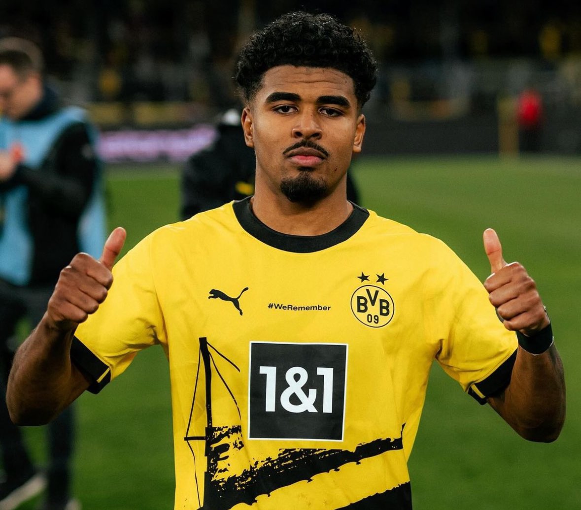 FabrizioRomano's tweet photo. 🟡⚫️ Ian Maatsen completes his 2nd assist in 5 Bundesliga games since he joined Borussia Dortmund in January.

↪️ £35m release clause included into his contract at Chelsea, valid from July. https://t.co/YThDgzcgwI