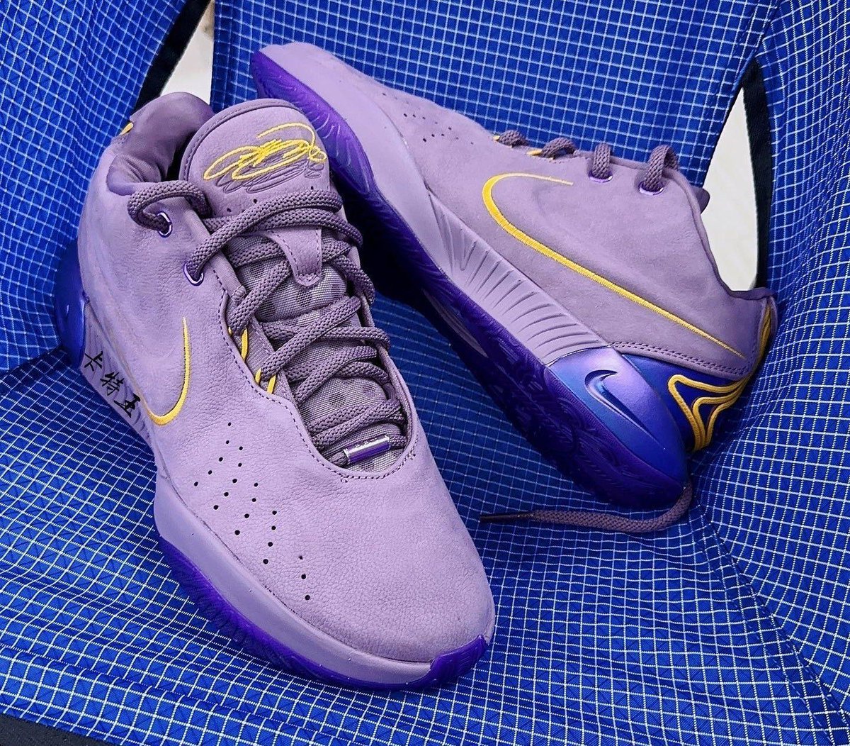 SneakerShouts's tweet photo. Nearly 50% OFF + free shipping on the Nike LeBron 21 "Purple Rain" 

BUY HERE: https://t.co/Kgj3AQ7CTr https://t.co/UWLMax6GX9