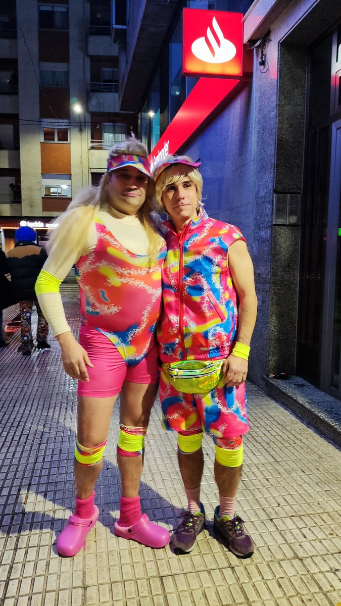 fercivi's tweet photo. @luartvg los verdaderos Ken y Barbie https://t.co/BXoprLpdDa