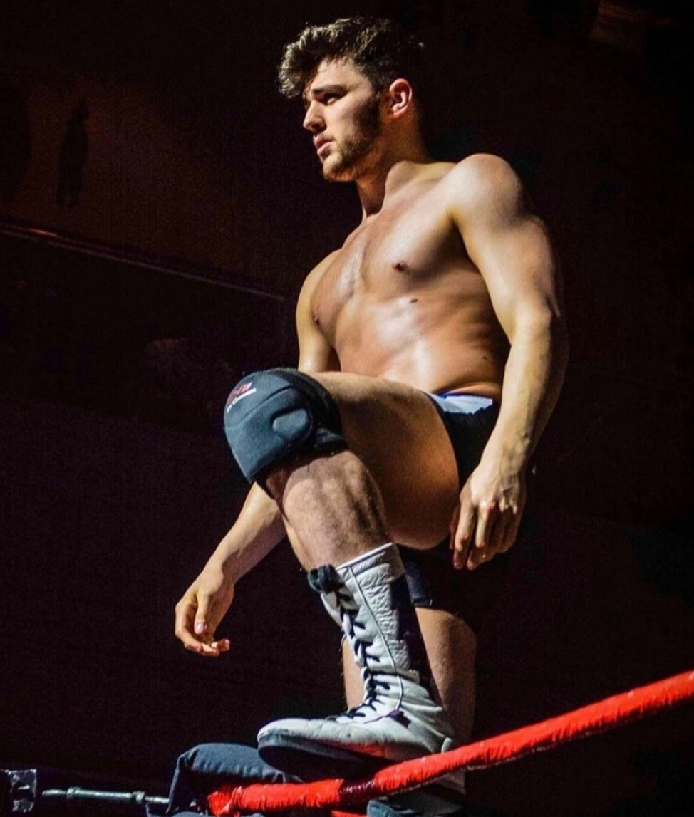 wresadam's tweet photo. Brit pro rassler Josh Terry is very easy on the eye!
#prowrestling #hot #gay #muscle #trunks #bulge #bulgeman #HandsomeGuy #wrestler #britpro https://t.co/GCMYBCXBxo