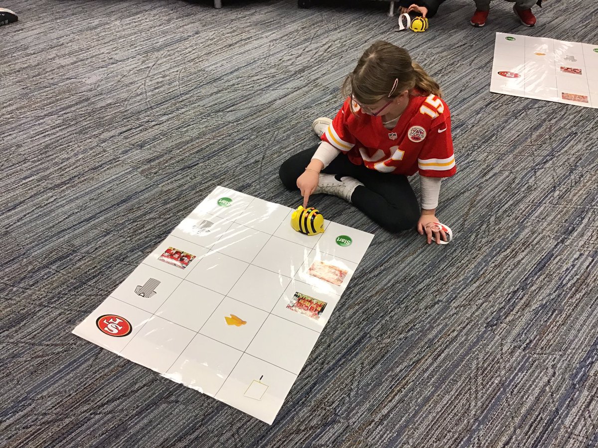 OConnorLMC's tweet photo. It was a Super Bowl challenge for these programming champions! Hornets programmed Dash robots and Bee-bots to avoid defenders and score touchdowns! https://t.co/nTwKDx4uA6