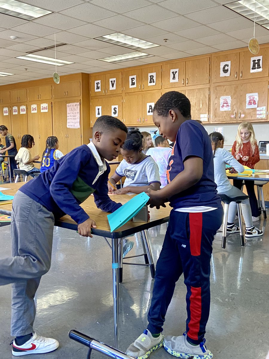 mswesselcreates's tweet photo. Mrs. Swisher’s class was buzzing with creativity and collaboration today! Two artists blew me away by creating beach pop ups to demonstrate their knowledge of foreground middle ground and background! They make this art teacher so proud!!! 🫶🏻❤️ https://t.co/xBsTnOQXrJ