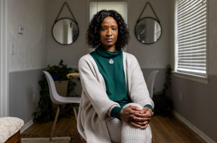 After police seized Cristal Starling's $8,040, the DEA spent three years trying to keep it through civil forfeiture. After <a href="/IJ/">Institute for Justice</a> stepped in to represent her, they finally gave it back. 

This week, they filed a brief arguing they should not have to pay any interest on the funds.