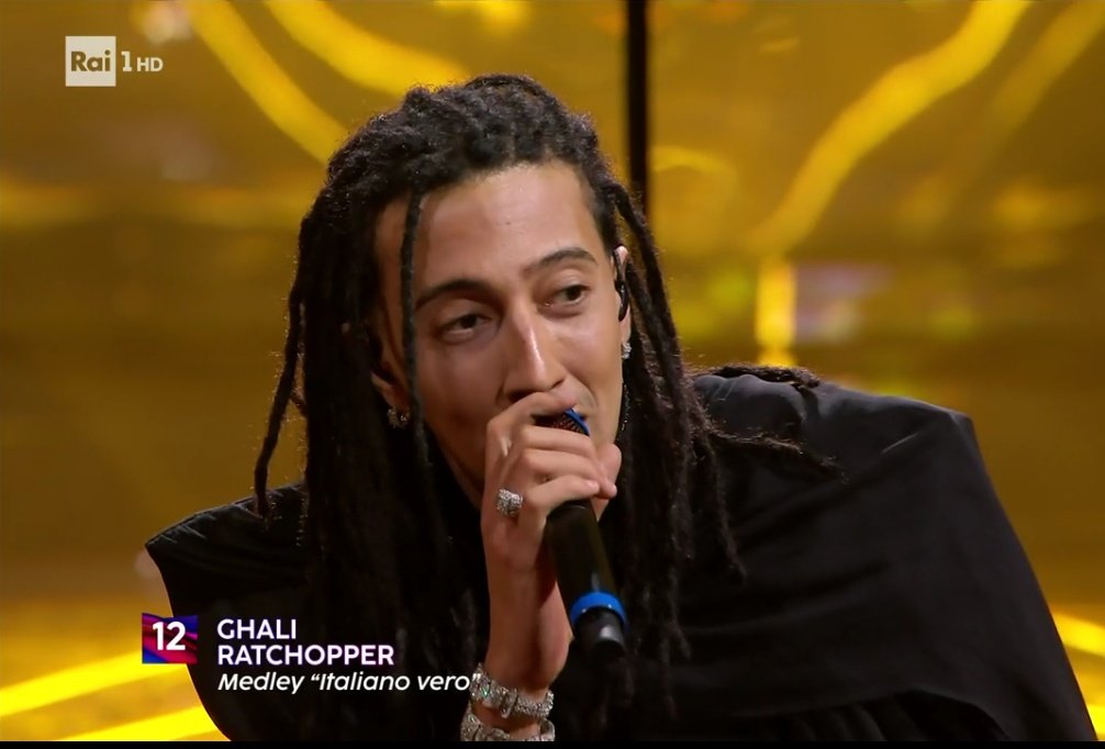 ElleMary99's tweet photo. "Quando mi dicon "va' a casa"
rispondo "sono già qua"
❤️
#Ghali
#CasaMia
#litaliano
#FestivaldiSanremo2024
#Sanremo2024
#Sanremo https://t.co/t3aHlWtD8U