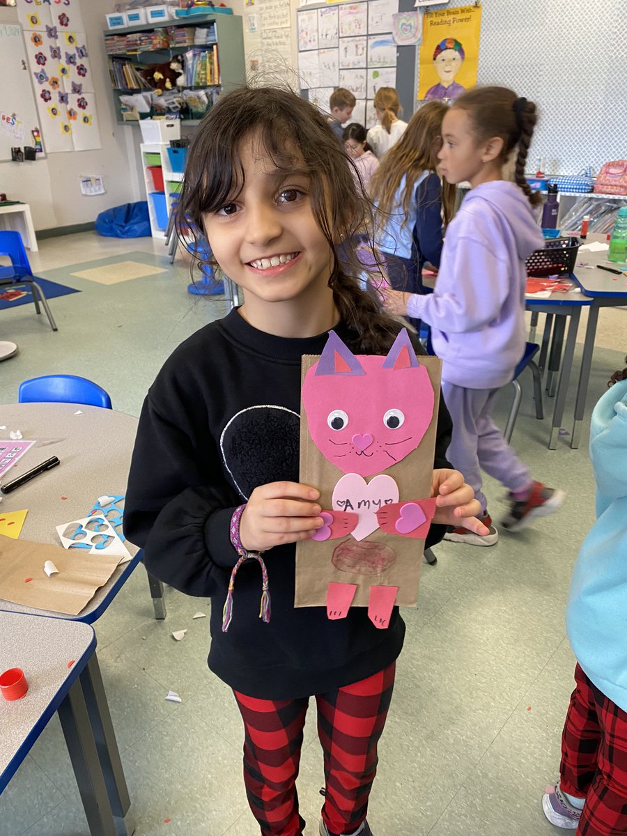 MrsEaton_BER's tweet photo. We are getting ready and are excited to exchange Valentine cards on February 14th! https://t.co/3QLNGC8RHq