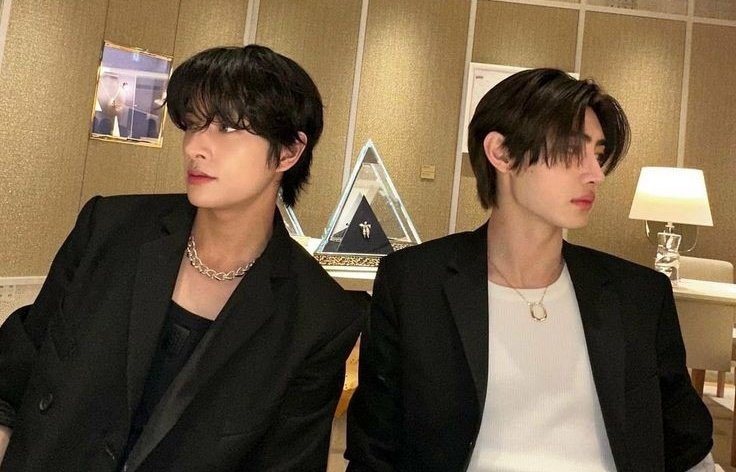 mini au jakehoon ❌ cancelamento

em que para Sunghoon aquela era só mais uma trend boba, mas para Jake era uma oportunidade imperdível.