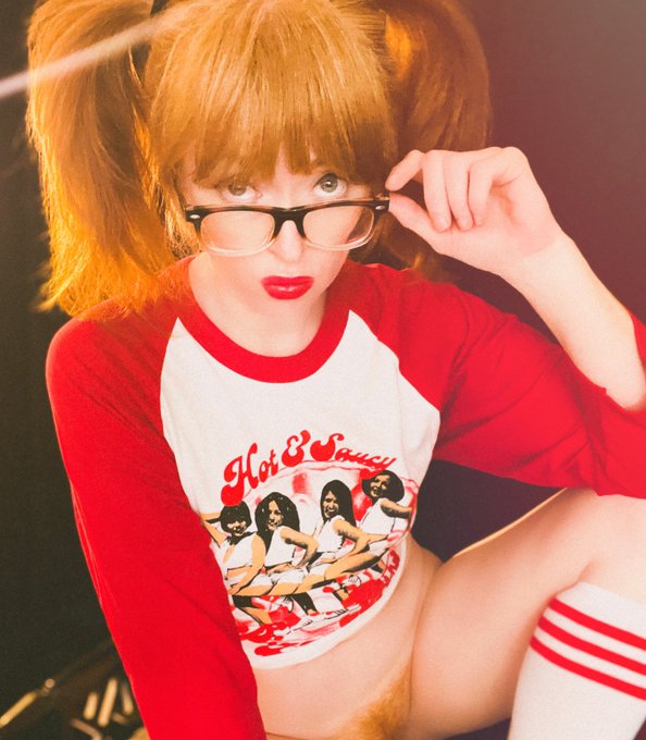 I just found out it&rsquo;s National Pizza Day, so I&rsquo;d like to take this opportunity to show off my Hot and<a href="/tag/firecrotchfriday"class="tags"><span>#firecrotchfriday</span></a>