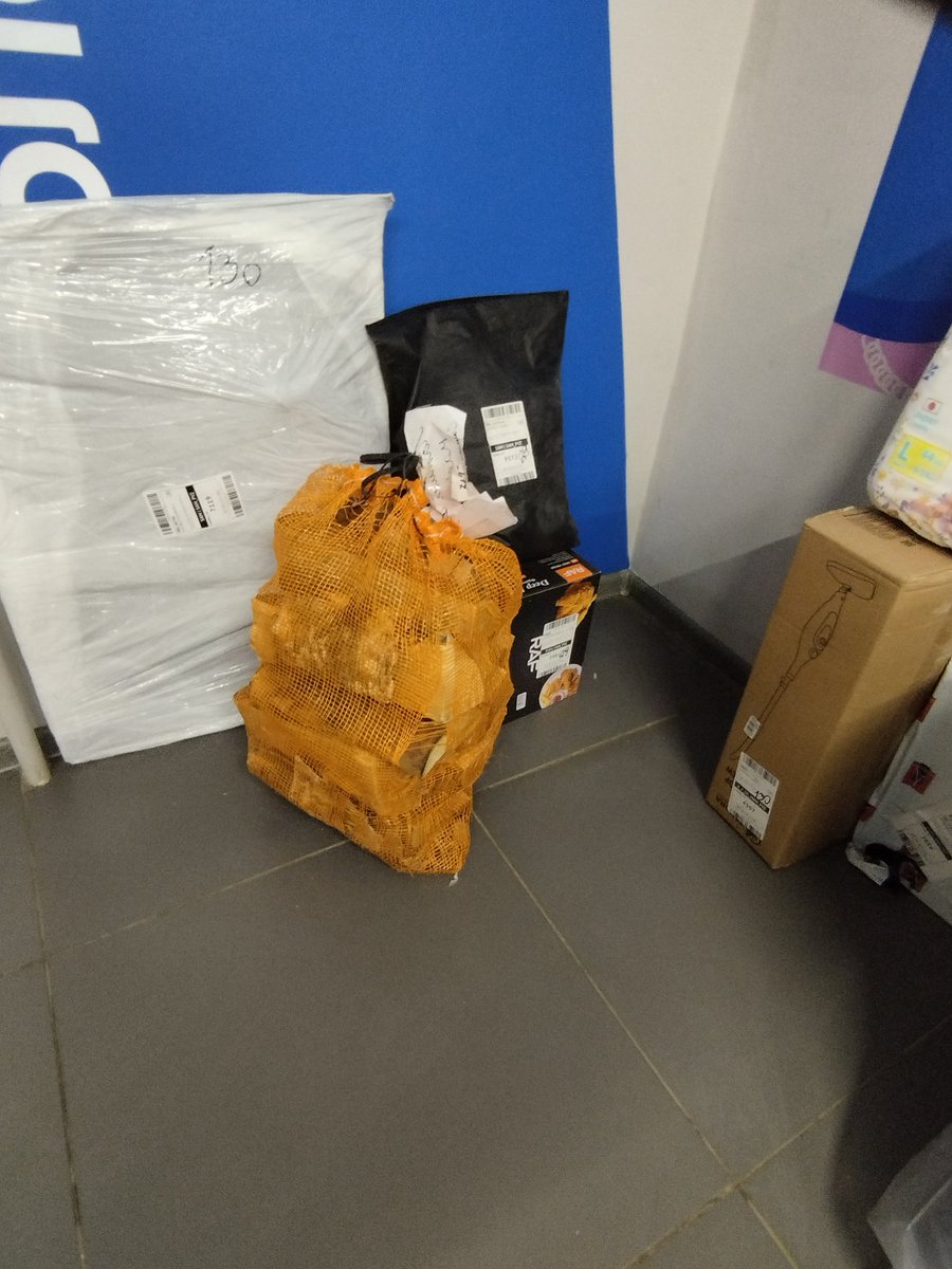 Просто ПВЗ ОЗОН в центре Самары.