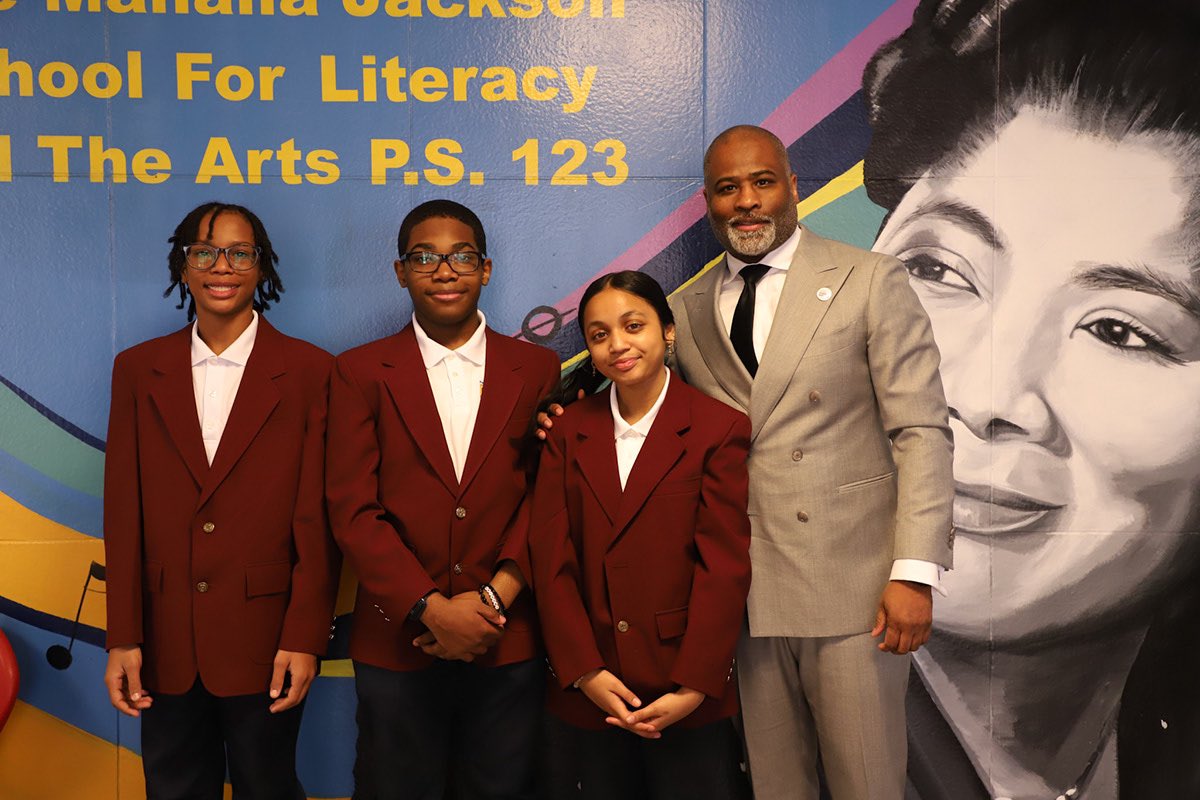 M123 Mahalia Jackson Dr.Melitina Hernandez tweet media