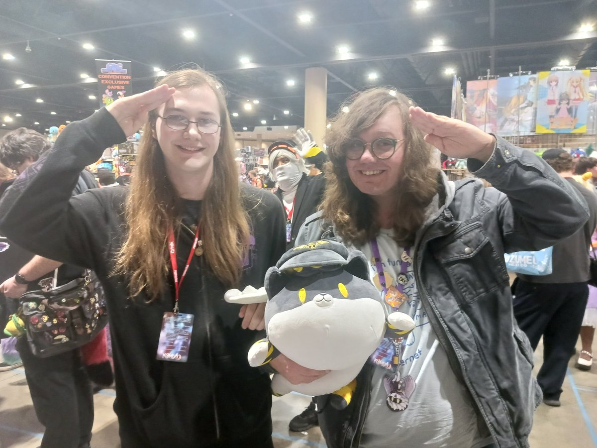 FreakyFeline11's tweet photo. Day one, and I've already won Kamicon @kovox @AshNicholsArt https://t.co/8XOoFMPwOY