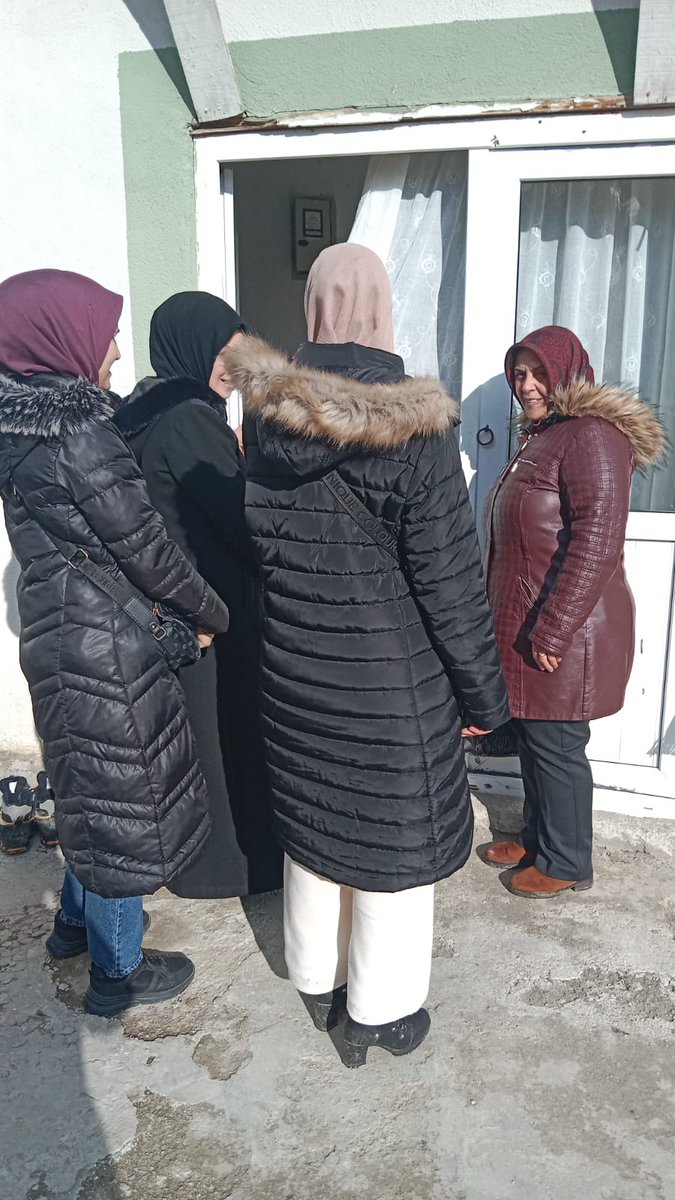 Bugünki Çalışmalarımıza Şafak mahallesinde çat kapı ziyaretleriyle devam edildi. @RTErdogan @aysekesir @avibrahimK @avbeyzasaltuklu
