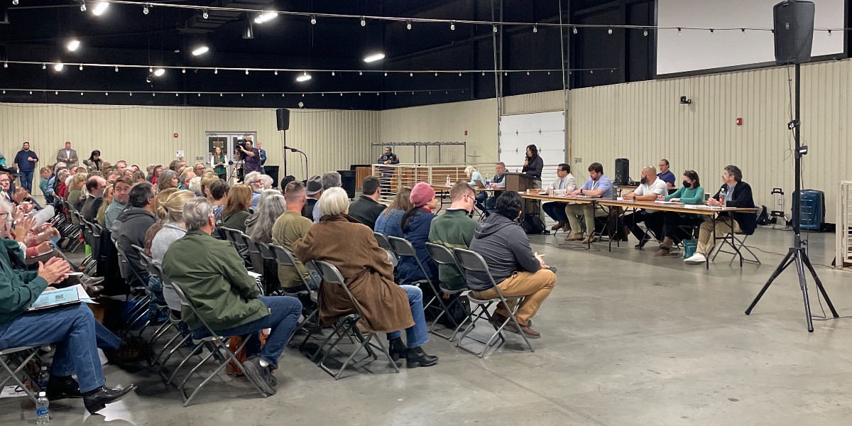 StopFitzhughCon's tweet image. ICYMI: @KVUE published an article after attending the Jan. 29 meeting which you can read here: 
brnw.ch/21wGQyD

#stopfitzhughconcertvenue #news #impact