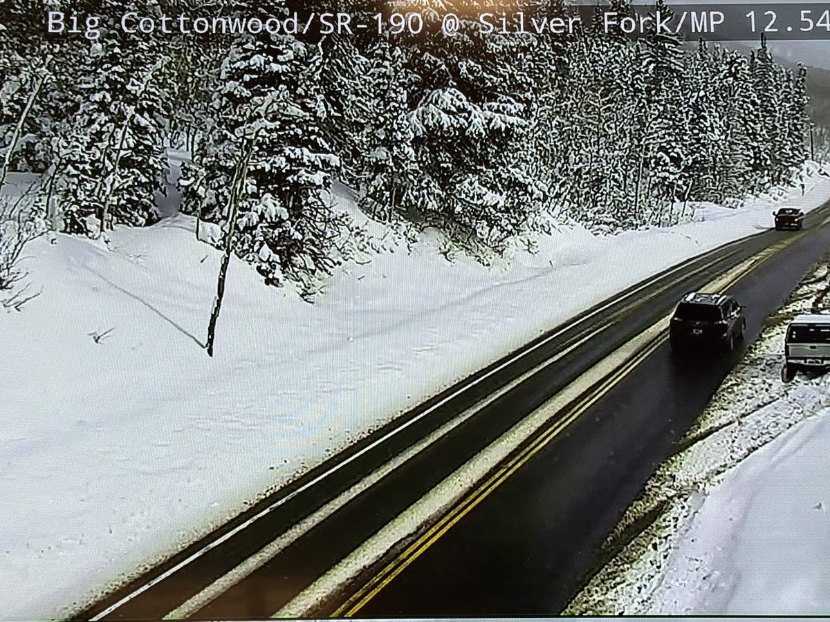 UDOTcottonwoods's tweet photo. 🚨#RoadWeatherUpdate🚨
The #TractionLaw has been lifted in Big & Little Cottonwood Canyons. #SR190 #SR210
REMINDER: This is based on current road conditions, is subject to change at any time, and applies to both travel directions.
@UDOTTRAFFIC @UtahDOT @UDOTRegionTwo https://t.co/IgNfsWceIB