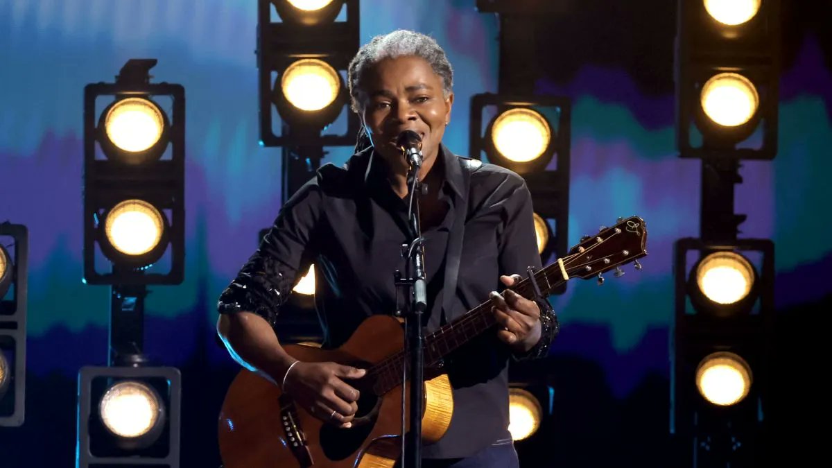 TheBeastiesMom's tweet photo. This person, a gifted song writer, is the only winner in 2024.  

Sales of Tracy Chapman's "Fast Car" soar 38,400% after Grammys performance

#fastcar #TracyChapman #theonlywinner https://t.co/oExly09AkB