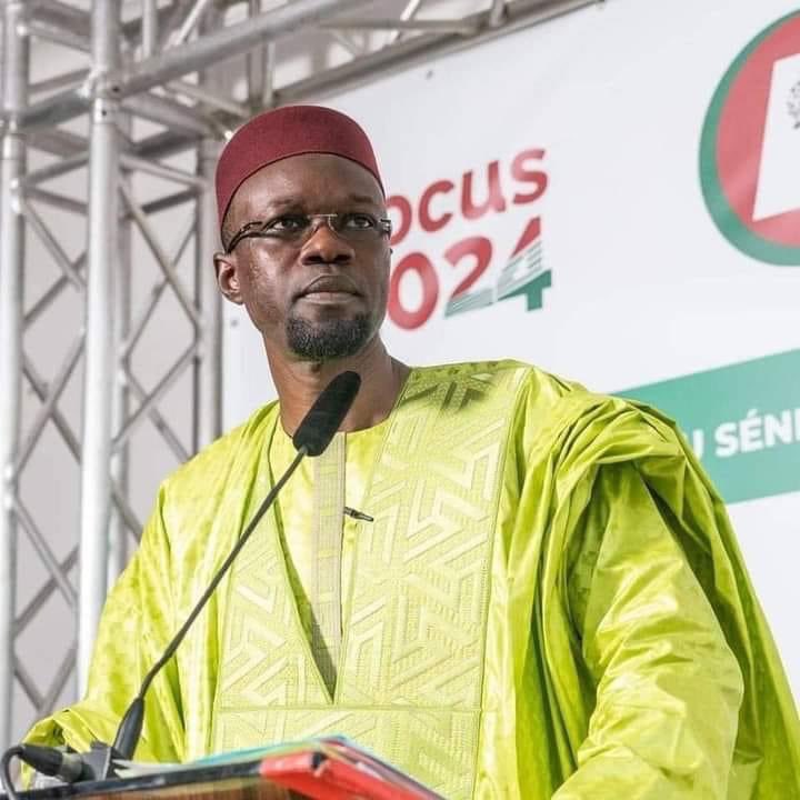 عثمان سوناكو المرشح الرئاسى الذي تحدي الرئيس الحالي و التف حوله الشعب.
حاول الرئيس ماكي سال تلفيق التهم المخله بالشرف  ل سوناكو لمنعه من الترشح للانتخابات الرئاسية المقبلة لكنه اصطدم بوعي الشعب السنغالي الذي لم يصدق أي تهمه وجهها ماكي سال و اذرعهه الاعلامه ل سوناكو.
الآن يعلم