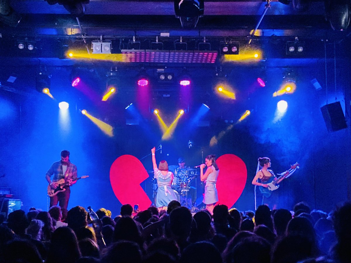 notedetengas's tweet photo. Admiración Máxima por @Pipiolasclub ! Noche de emociones, bailes, hitazos y colaboraciones entre amigos 🫶🫶@ElefantRecords @Inverfest #pipiolas https://t.co/wsoBYfCsT5