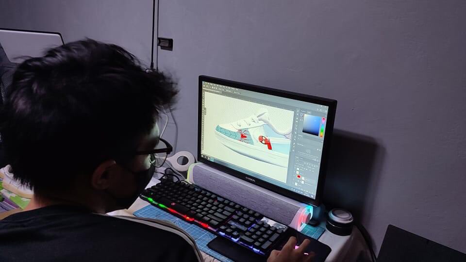 snkrart's tweet photo. Cooking 🧑‍🍳👟 #web3 #NFT #MERCH #HBARNFTs #BTC #SOL #MATIC #ETH https://t.co/j0pud78OHG