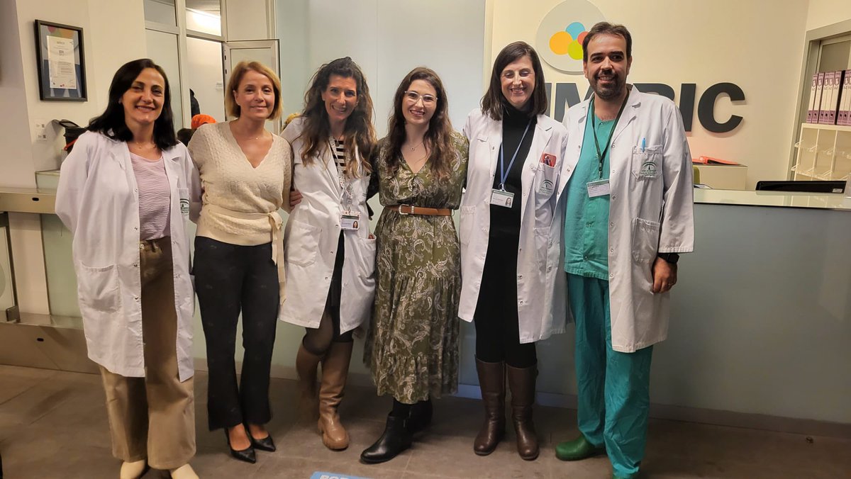 vallegarciasan1's tweet photo. Enhorabuena, Chari Medina, por la ⭐️ defensa de tu tesis”marcadores proteómicos de respuesta a anti-TNF en pacientes con #EII”. Un logro que desafía estereotipos y resalta el papel de enfermería en la 🔬. Orgullosa de dirigir tu tesis junto a Patrícia Aguilar y Gustavo Ferrin 🩵 https://t.co/ZHxS6fk9hu