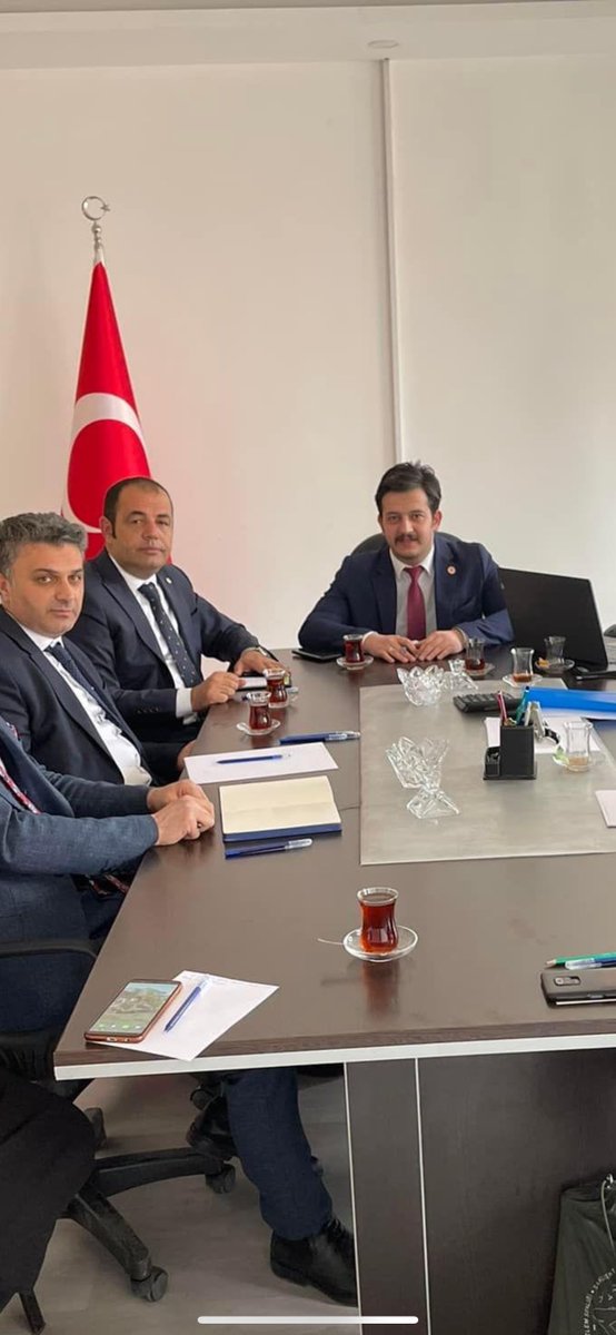 Bu memleketten bir vali geçti. Yolumuz açık olsun. Ardahan bir vali kazandı⁦<a href="/mberatkasimoglu/">Mustafa Berat Kasımoğlu</a>⁩ <a href="/Ardahan/">Ardahan</a>