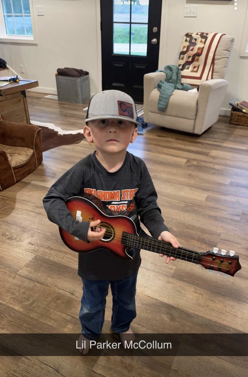 JeansBoots_Blog's tweet photo. I always thought people who take young kids to concerts are nutso. Absolutely crazy. 
And yet, here we are. And we made signs. 
Cyrus has been playing songs from the #LimestoneKid long before he was the Gold Chain Cowboy. 
We’re coming for you, @ParkerMcCollum https://t.co/Tttwt0uOfe
