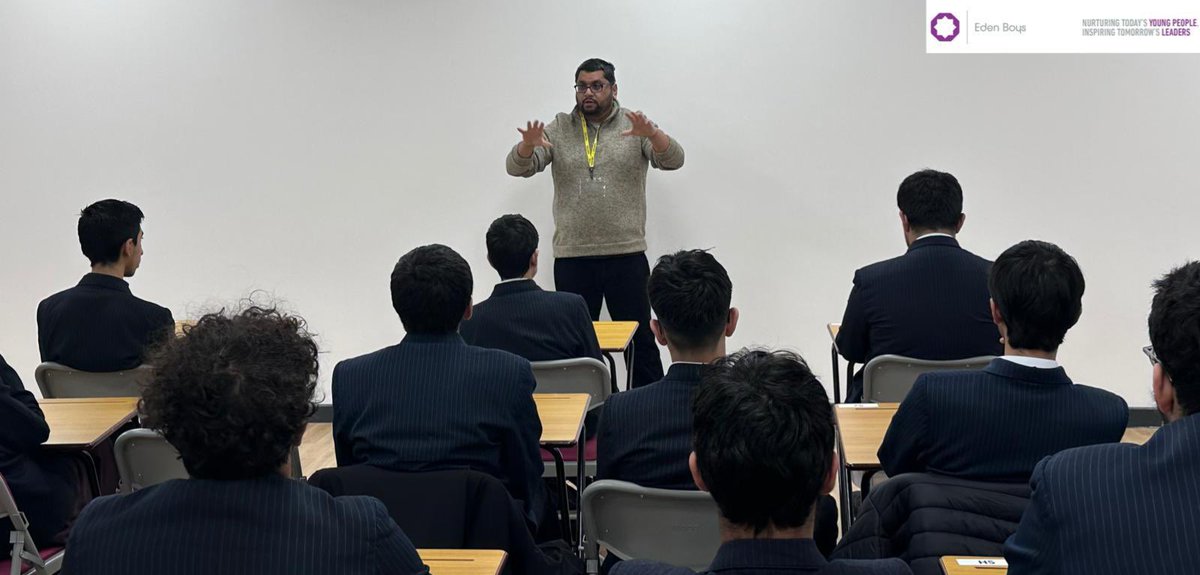 Year 11 pupils were visited this morning by Dr Faheem Shakur who delivered an enlightening session on potential pathways, including routes into Medicine. Pupils loved hearing from such an inspiring individual. Hearfelt gratitude to Dr Faheem! #WeAreStar #FutureStars #Careers