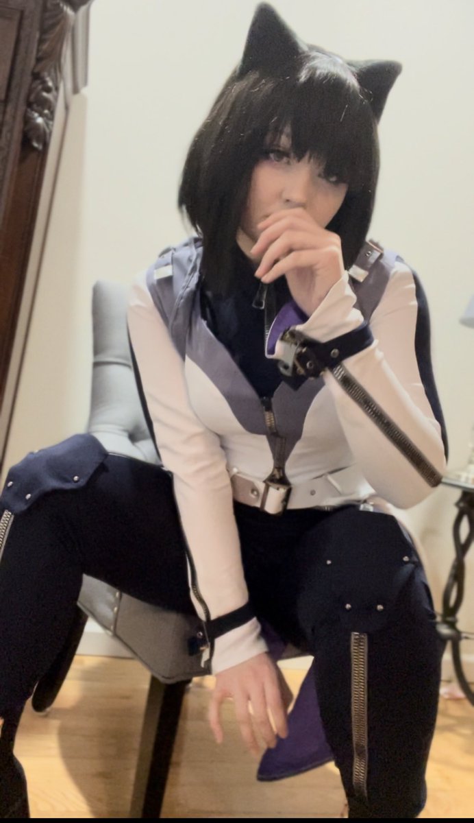 mycontactfell's tweet photo. 💜🐈⬛ here’s my Vol 7-9 Blake costest! I’m really liking how I look in this cos so far! I cant wait to get the fitting done and to get this under some better lighting!🐈⬛💜
#rwby #greenlightvol10 #rwbycosplay #cosplay #costest #BlakeBelladonna #cosplayer #cosplayergirl #Rwbyvol9 https://t.co/NDgWMJwdjx