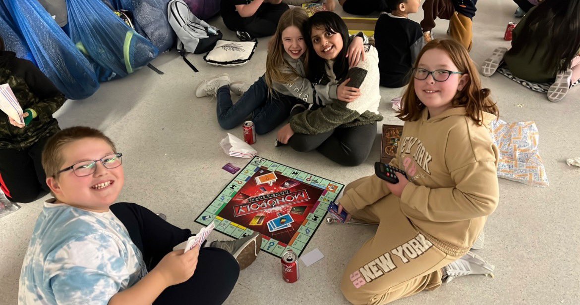 St.JOArcsd tweet media