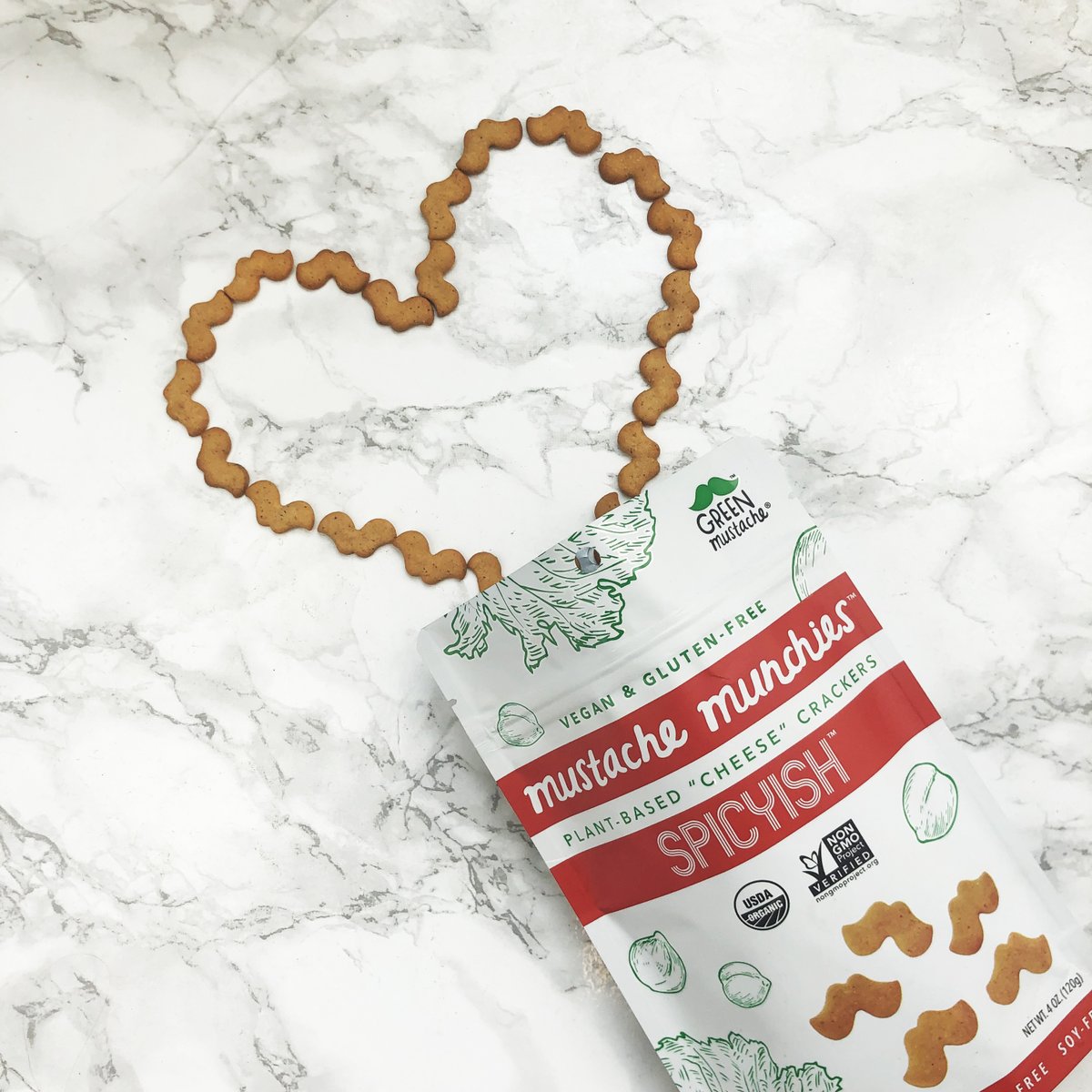 These incredibly tasty snacks retain all the beloved qualities of our Cheddarish crackers! @gogreenmustache
#Urthbox #Urthboxapproved #glutenfreesnacks #wbe #wbenc #glutenfreevegan #vegansofIG #whatveganseat #veganfoodshare #heart #funwithfood #plantbasedsnacks #spicy #snackbreak