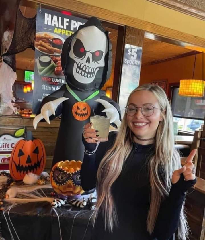 Brandon62446822's tweet photo. @missbeefhole #WeWantLiv #BooTheMan https://t.co/vtdXLMPor6