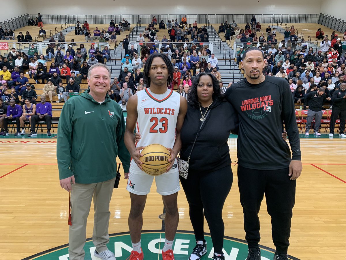 Before the LN-BD game we presented Azavier Robinson a commemorative ball for his 1,000th career point! He is the 14th member of the LN 1,000th point club, currently in 8th on the All-Time list! @ltgoodnews @indyhsscores @LNBoysBball @LNFanSection_ @9thLNWildcats