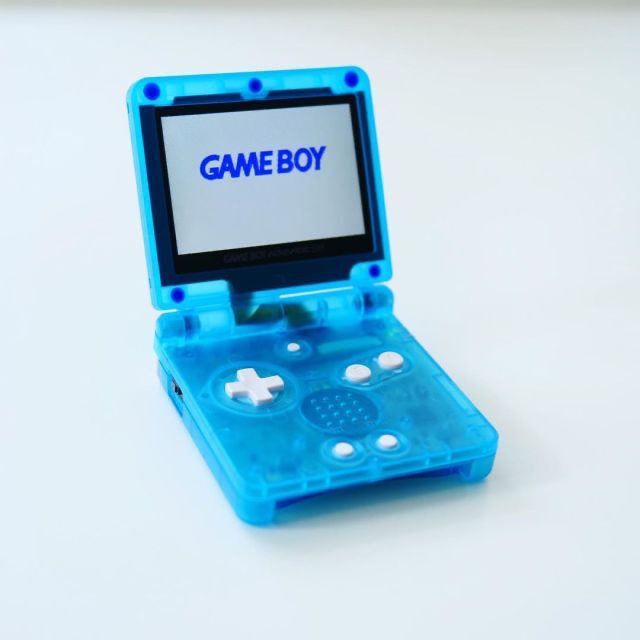3CC0__'s tweet photo. Translucent Blue Nintendo Game Boy Advance SP https://t.co/j6SQlYQ8oa