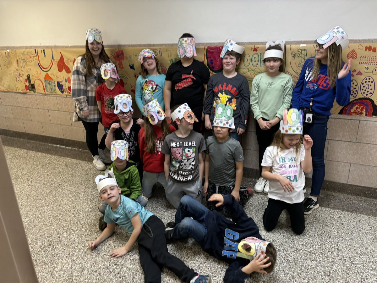 morriscrcs's tweet photo. Happy 100th day of school from 3rd grade! #mycrcs https://t.co/PD3NopDVXA