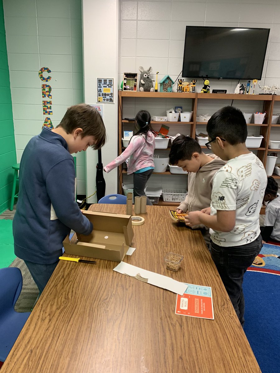 cindy_hundley's tweet photo. Our @GutermuthES @JCPSGT students love a challenge. Musical instruments, a movable frog tongue, a strong bridge, and an animal habitat were all created in the library Makerspace! Great thinkers! 💡💡💡@JCASLKY @JCPS_LMS #EmergingInnovators #ProductiveCollaborators https://t.co/a3kKkfcSYp