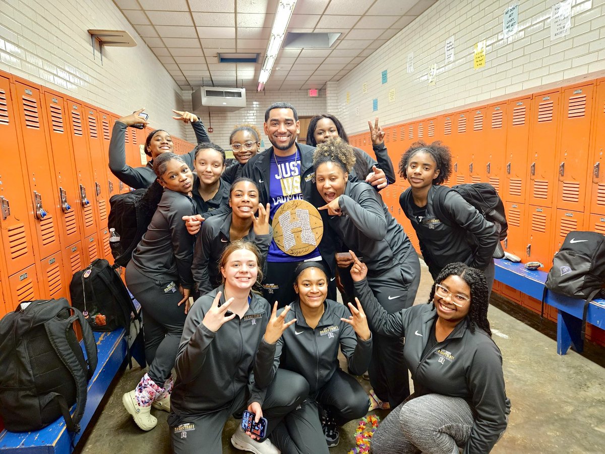 HHSLADYHOOPS's tweet photo. Your Lady Tigers are 7-5A District Champs https://t.co/K1MzI1668Y