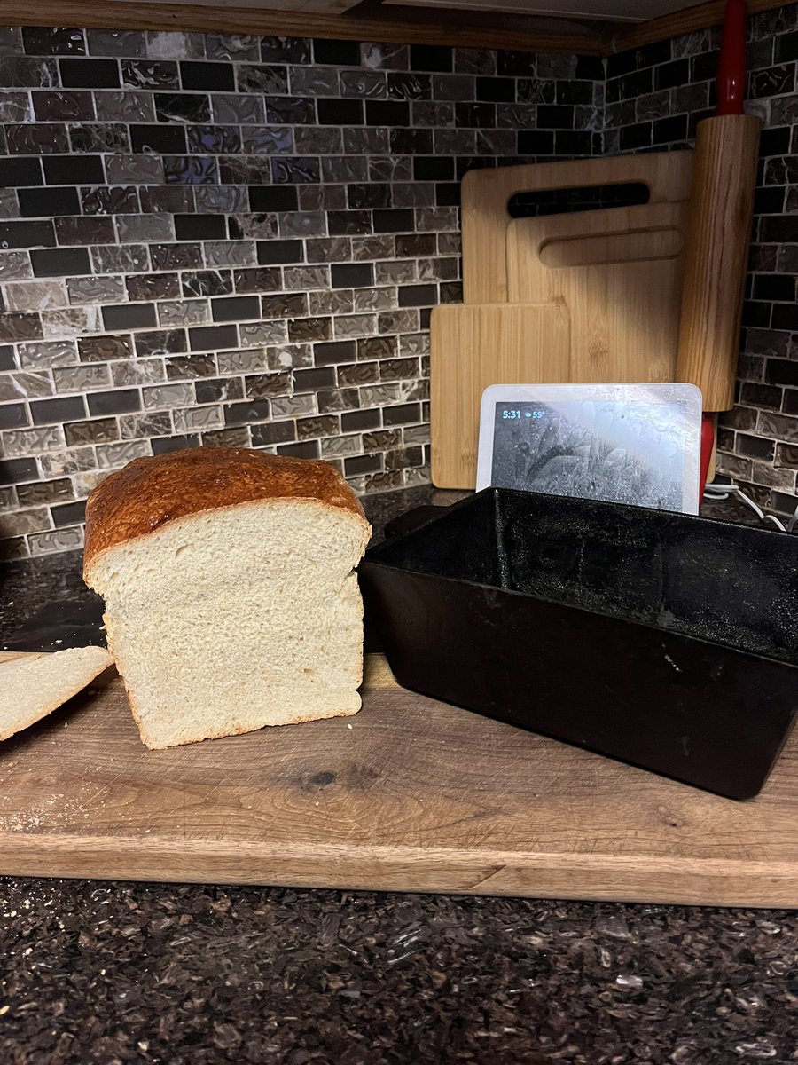 CastRedhead's tweet image. Homemade honey oat bread in cast iron!!