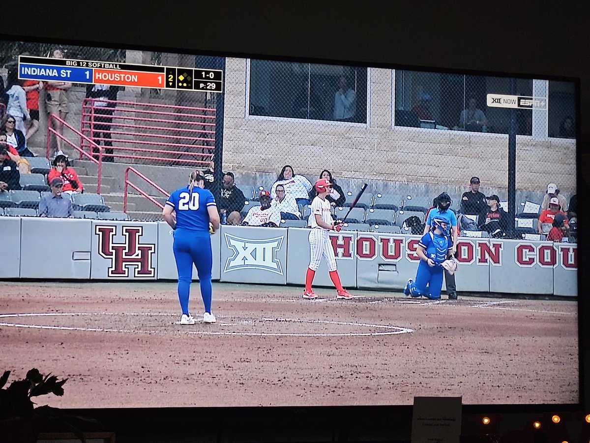 SycamoreRules's tweet photo. Starting off the weekend with some @IndStSoftball!
#RollTimber https://t.co/Gj23bQP80v