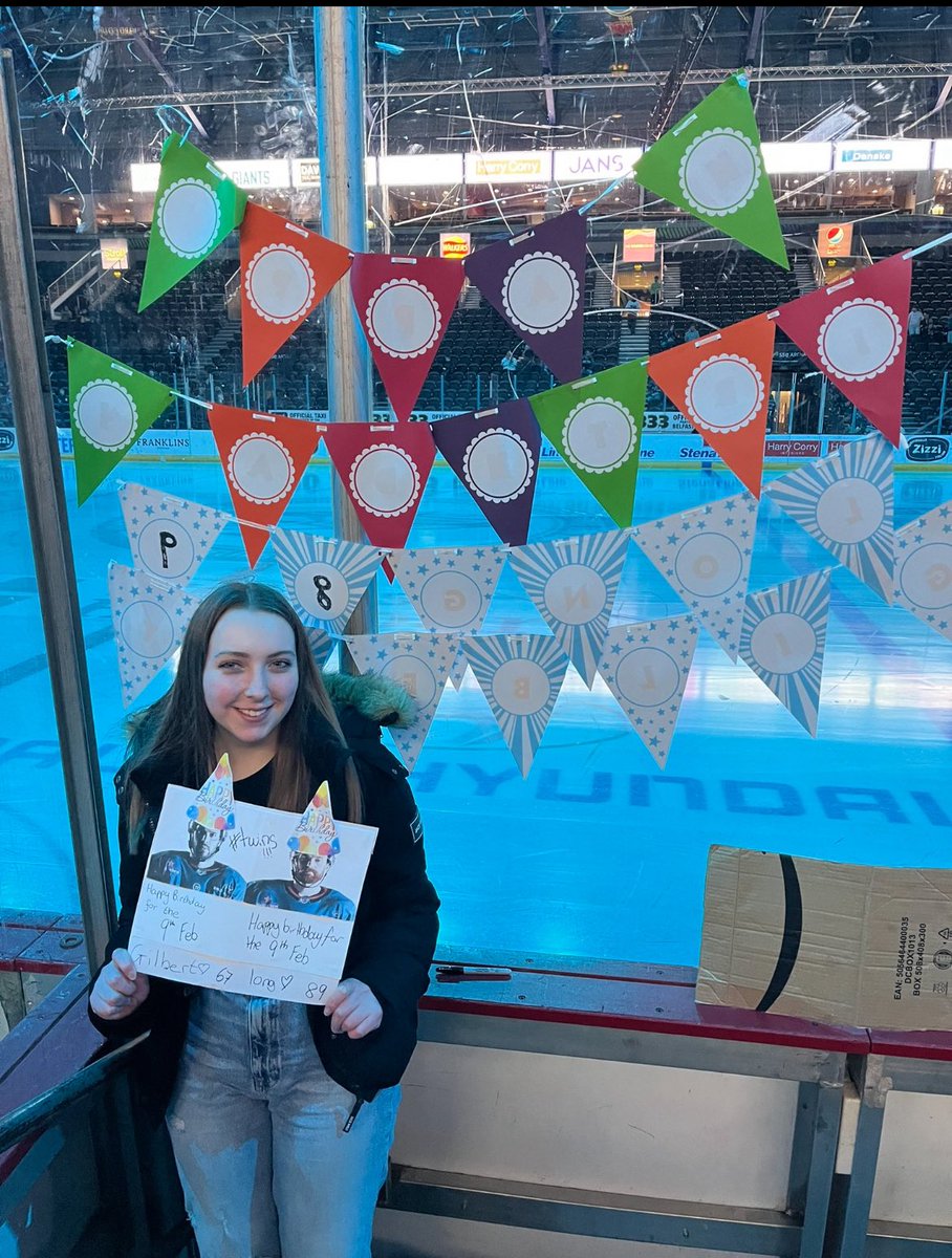 sharyn2929's tweet photo. Happy birthday 🎂@Stringers_89 @67Gil @_SoySauce_ … bringing back all the best memories 🥰🎂 @Felicity_113 @Chrisingrey  @Melissadoyle98 @Ghuleh121 @BelfastGiants https://t.co/DfU0eid5bd