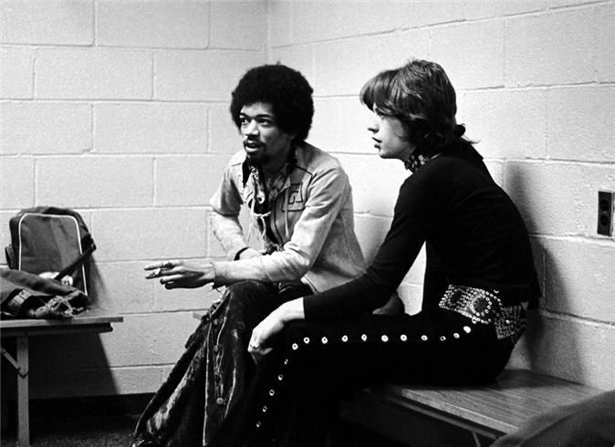 crockpics's tweet photo. Jimi Hendrix and Mick Jagger, Madison Square Garden, New York City, 1969. https://t.co/cJR4OKPbQi