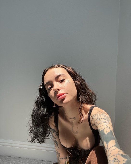 My page is 50% off for the next few minutes https://t.co/CAGpnOgwia https://t.co/szDkc6G5S4<a href="/tag/mvsales"class="tags"><span>#mvsales</span></a>