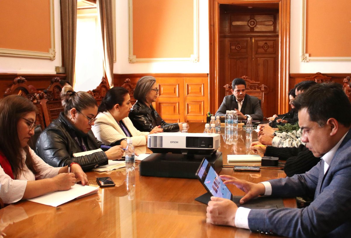 En sinergia con las autoridades del orden federal y estatal, avanzamos con firmeza en los temas prioritarios identificados a través de la matriz de riesgos del estado.

Construimos acciones para resarcir los desafíos más apremiantes de nuestra sociedad.
#GobernanzaEfectiva