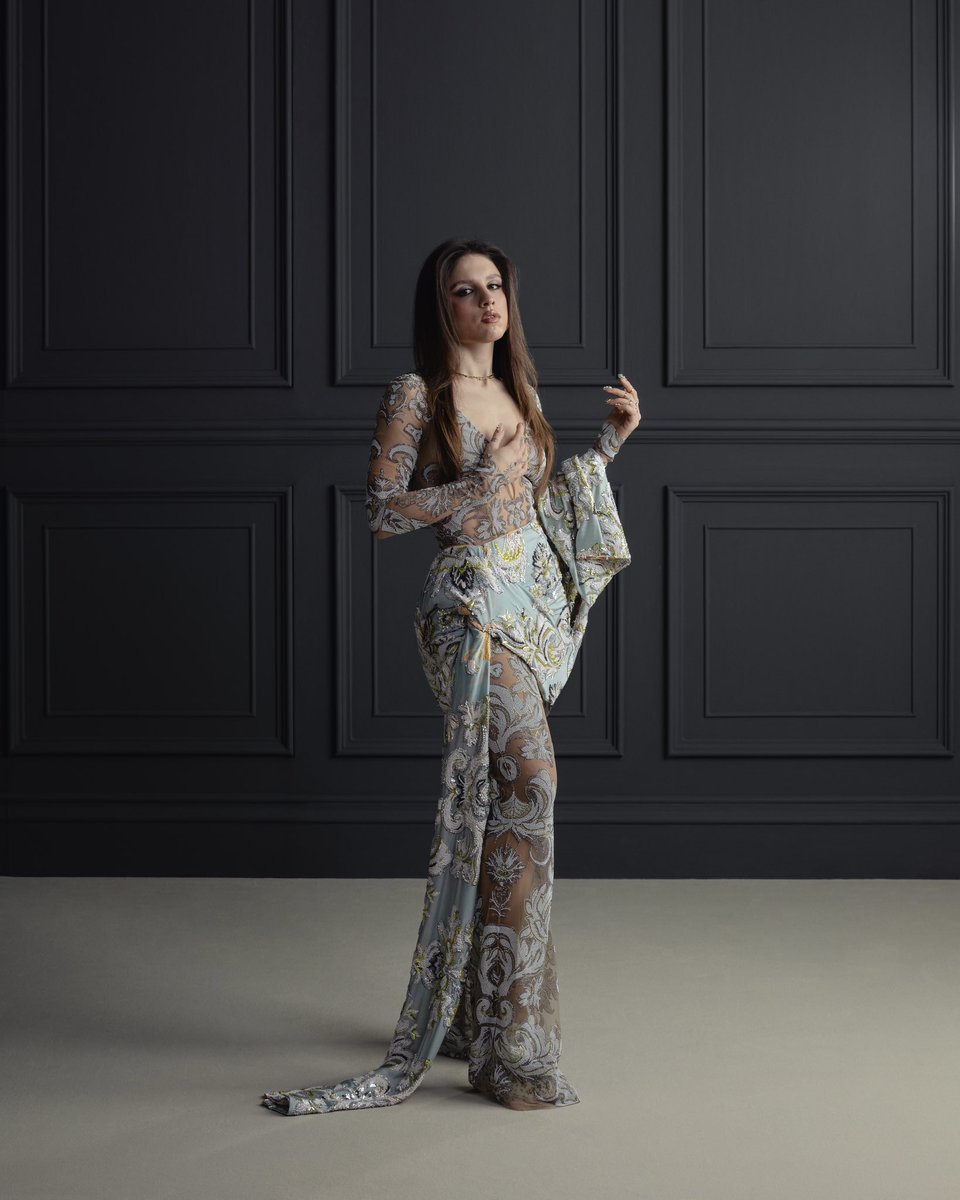 angelinamango tweet media