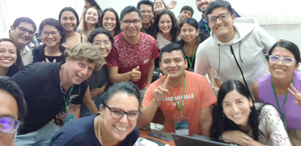 WJCuellar's tweet photo. A great end for an amazing workshop in #Amazonas, #Peru
Thanks to all instructors and to all students for their dedication (and the surprise birthday cake!). See you next time!

#Chachapoyayas #planthealth

@Cipotato @BiovIntCIAT_eng @untrm @CabanaNET https://t.co/POvbzlzWWh