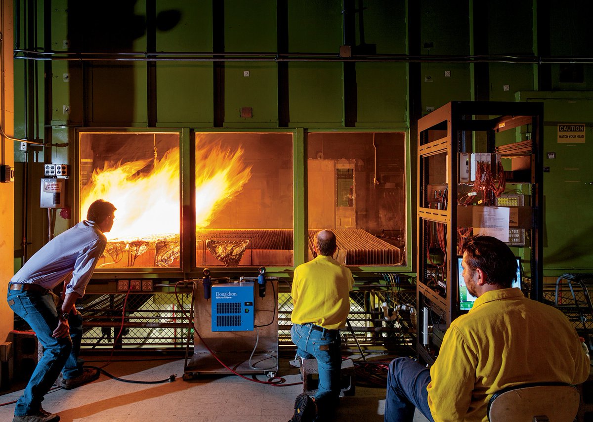 usfs_rmrs's tweet image. The first 🔥 on Earth ignited about 420 million years ago. Sometime later it was used to make the first pizza. #NationalPizzaDay is as good a day as any to catch up on the #FireLab's recent seminars, available here firelab.org/project/fire-l… 
#FireFriday