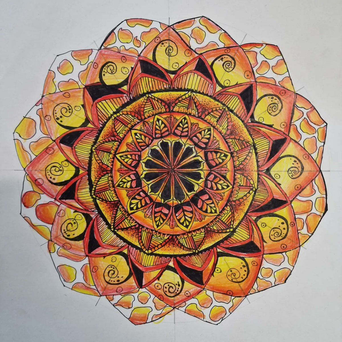 McInnesBruce's tweet image. An afternoon with Year 6 while they finish their geometric art is the best way to finish a half term 😍🎨 #GeometricArt #MandalaArt @c0mplexnumber