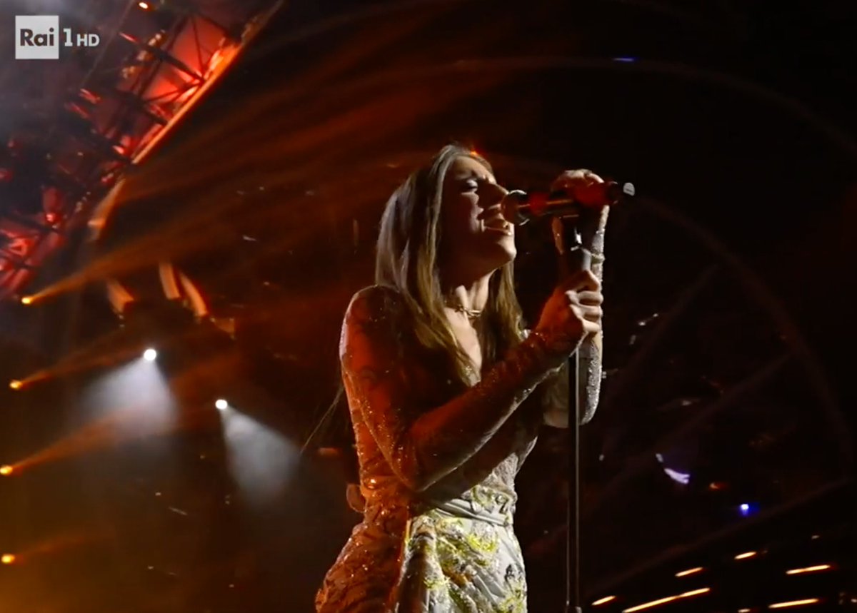 Dopo questa esibizione sulle note di "La Rondine" del padre Pino, Angelina Mango può davvero vincere a #Sanremo2024? 👉 bit.ly/3w9ibfx