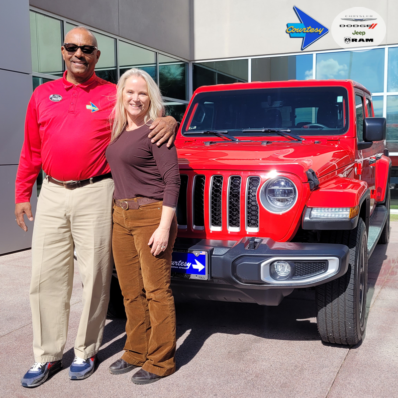 Marvin Read again helped Patty Bornstein 28 years later to get a great deal on this awesome 2022 #JeepGladiator. Interested in a quality #CourtesyCDJRSuperstitionSprings vehicle, call Marvin at 480-569-2991. #TheCourtesyWay #CourtesyJeepAZ #Gladiator #Jeeplife #Jeep #Marvin4aCDJR